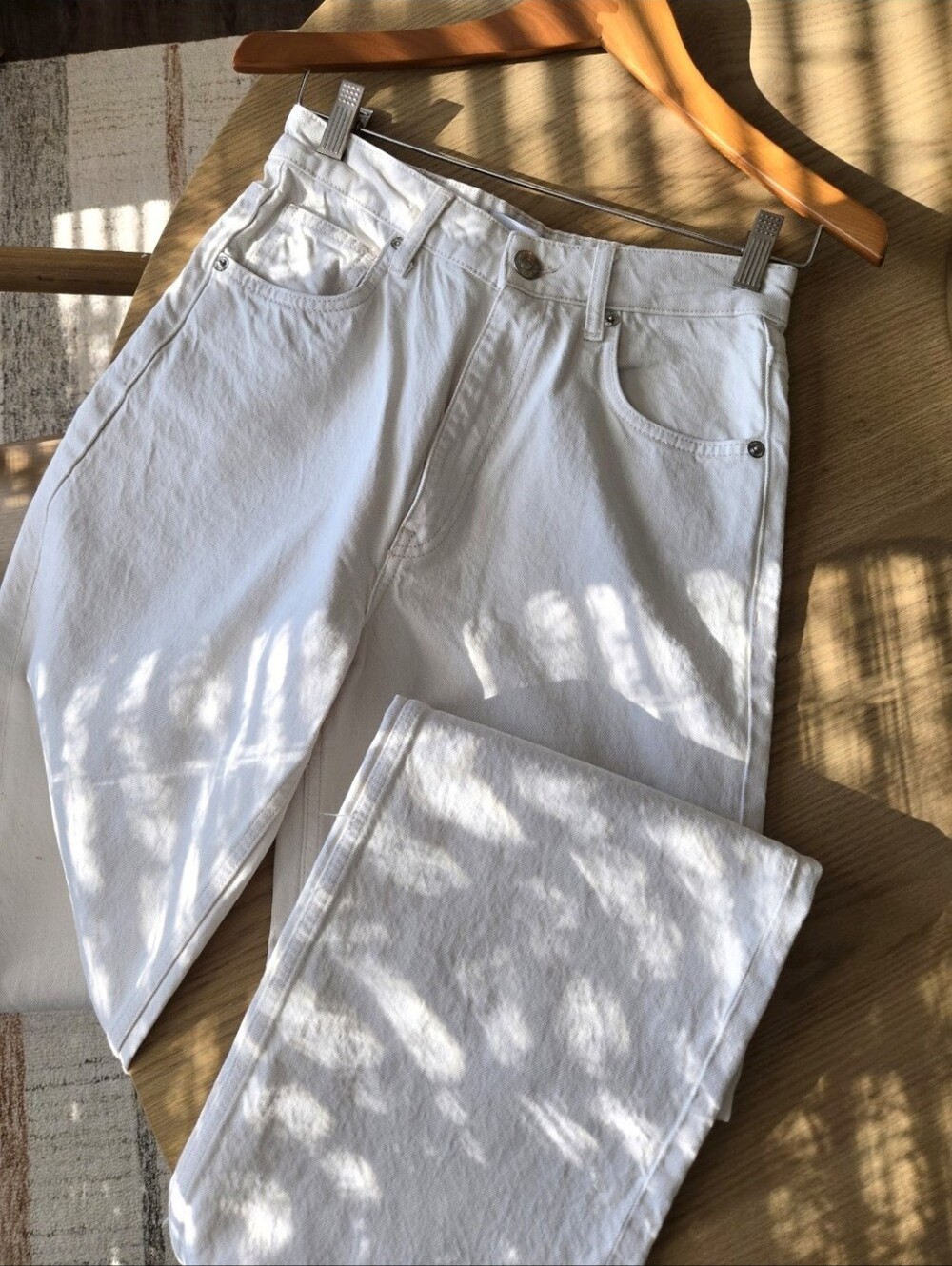 Zara 1975 High Rise Straight - 6L